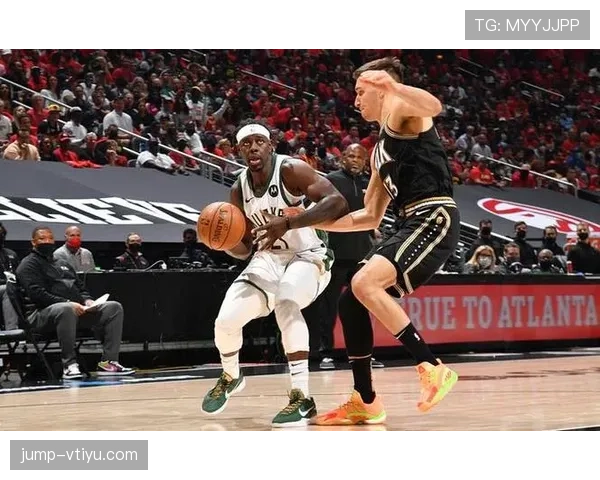 霍勒迪无球跑动制造防守混乱,3D价值再获印证 霍勒迪无球跑动制造防守混乱,3D价值再获印证